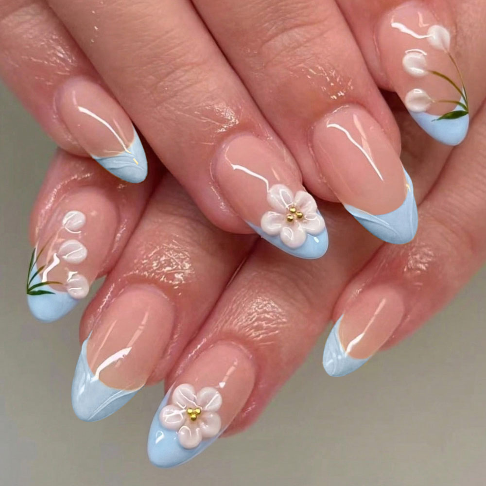 Pressed Flower Art - 短いアーモンド型のネイルステッカー30枚、3Dジェルフラワーのライトブルーフレンチプレスネイル、フレッシュでナチュラル
