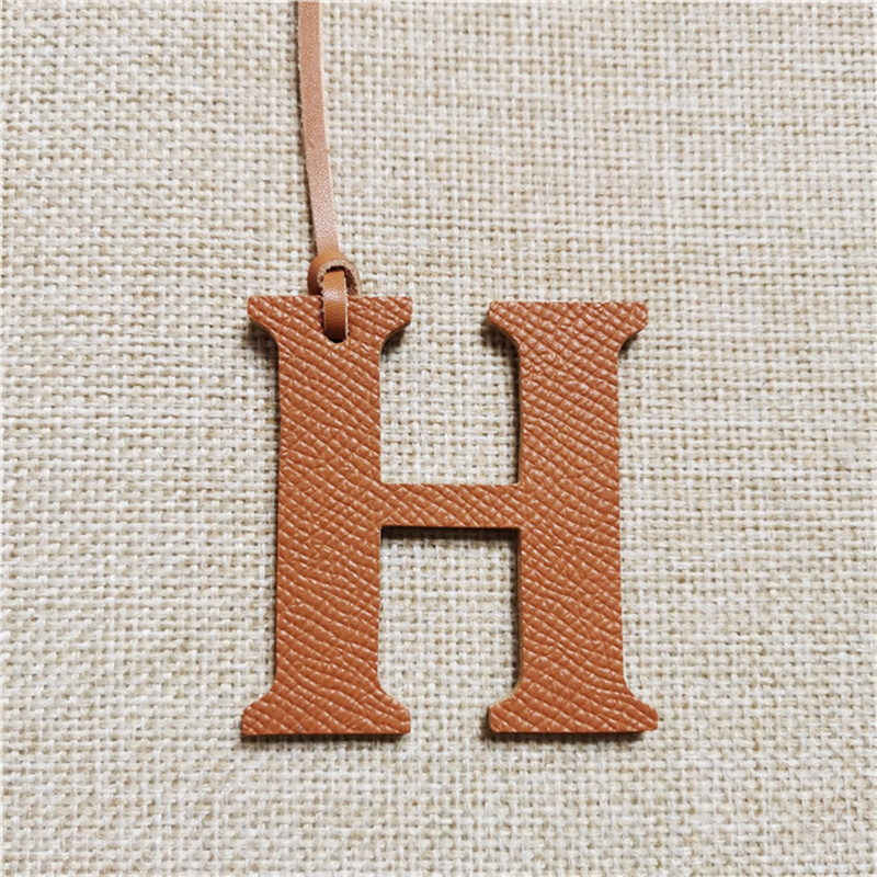 女性のための本革のキーホルダー,オリジナルのレタリングが付い - Monogram Keychain Leather のレビューと価格